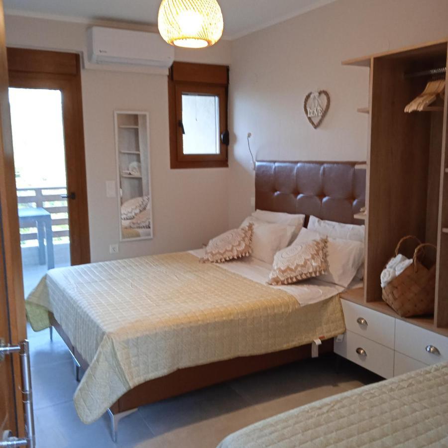 Porto Athos Apartments Nea Roda Luaran gambar